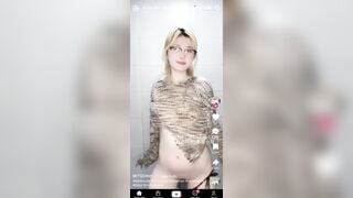 Em gái nhảy tiktok nhạc Việt cực cuốn - Tiktok 18+ t.me/MrTQVmm