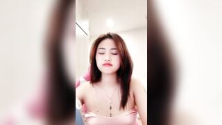 Tiktokker chan3tuoi vú múp xinh đẹp show hàng trên app p1