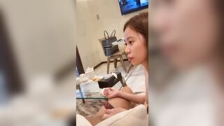 Em sục như giã gạo mỏi tay này em chuyển tay kia muốn đứt chim anh