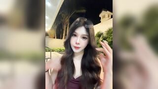 Em teen TQ cực xinh dâm đãng đi du lịch mà vẫn k quên nghề show lồn cho ae xem p15
