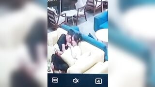 2 em học sinh vào quán ts thủ dâm bị camera quay lại