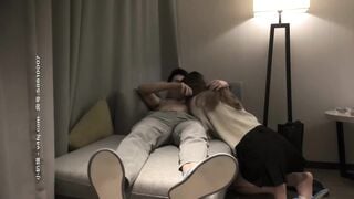 Em chồng đụ chị dâu làm cô ấy đến mền nhũn chân, kêu rên ư ử trên giường.