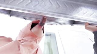 Sang nhà hàng xóm chơi bị chị hàng xóm gạ địt vú cu điêu luyện địt nhau tê lồn