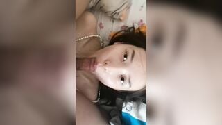 Cho Em Ngậm Xúc Xích Thịt