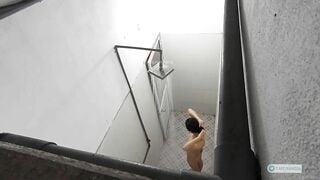 Quay lén các em teen đi tắm trong nhà tắm nước ngọt hồ bơi hàng cực ngon p2