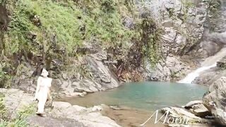 Tổng hợp clip nude public khi đi du lịch với em người yêu