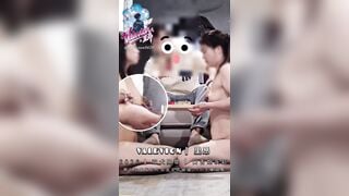 Sướng như vua khi huấn luyện đc 2 con chó cái nghe lời thích bị hành hạ