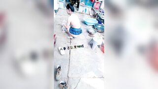 Con đĩ Ăn Mặc Lộ Vú Lồn, Nói chuyện Cho Ông già Xem Vú Lồn Nứng vc