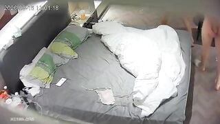 Em học sinh 17 tuổi đụ điêu luyện vào lồn cô giáo lúc đầu nhẹ nhàng lúc sau mạnh bạo.