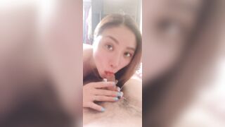Dì trẻ dâm đãng trông thì bth chứ cháu trai vừa vào là cởi đồ móc lồn bú cu cháu r