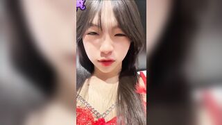 Em vừa hot đã lột quần cho bạn địt