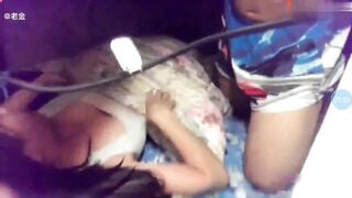 Anh họ lẻn với phòng em gái 16 tuổi năn nỉ cho anh đụ lần cuối trước khi đi bộ đội.
