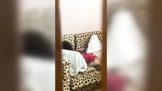 con em họ tao nứng lồn tự thủ dâm mà nó lại không đóng cửa