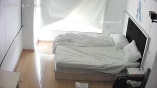 Dì họ dâm đãng bắt cháu trai phục vụ sex quan hệ tình dục với bà ta.