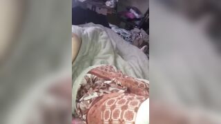 Bắt em nhân viên mông to bú vu khi vắng khách
