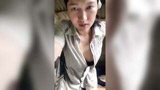 Nứng cặc thèm đụ em trai sang nhà chị họ xin đụ ai dè chị họ cho đụ thật.