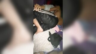 Anh họ đụ em gái 16 tuổi ở phòng riêng nhấp nhả cực cuốn.