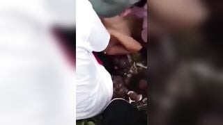 Bỏ học tin lời đám bạn em học sinh 16 tuổi bị đụ tập thể ở bãi đất vắng.