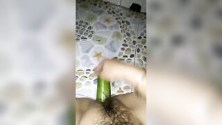 nhét cả quả dưa chuột vào bướm thế thì còn gì là lồn
