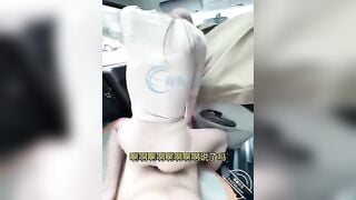 Cặp đôi đụ nhau trên xe ôtô trên đường 2