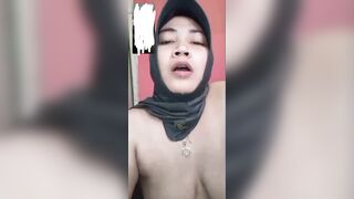 Gái dâm call video thủ dâm cùng trai vú to lồn múp dâm đãng