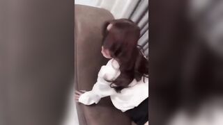 Cùng e thư kí xinh đẹp dâm đãng đi ks vén quần lót ren của e sang bên địt cực sướng