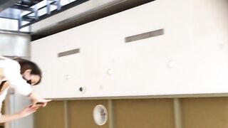uay lén dưới váy gái xinh có bé còn không mặc quần lót - phần 16