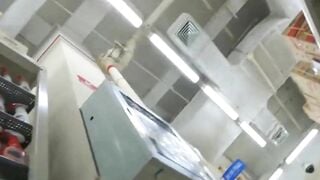 uay lén dưới váy gái xinh có bé còn không mặc quần lót - phần 19