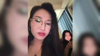 Mấy em gái dâm vú to lồn múp live ap kiếm tiền tiêu
