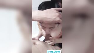 Em nhân viên tranh thủ bj trong wc công ty