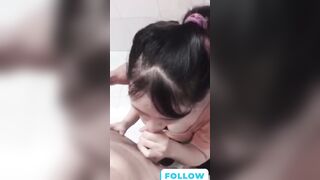 Em nhân viên tranh thủ bj trong wc công ty