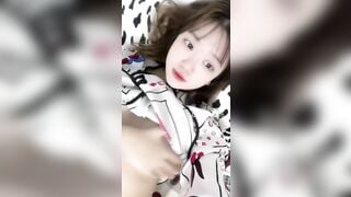 Trần Ngọc Linh 2ka8 Mặt Xinh Vú Đẹp Nghiện Thủ Dâm