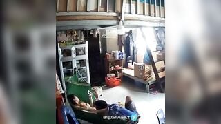 Vợ chồng thuê trọ không biết chủ trọ đặt cam quay lén địt nhau vô tình bị cam quay lạ