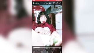 Clip Sex Nguyễn Thị Hoa Nhét Nguyên Trái Dưa Chuột To Vô Lồn