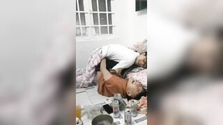 3 chàng nhậu xỉn, sẵn tiện sẽ gay 1 bữa cho mấy em gái ngồi xem 2