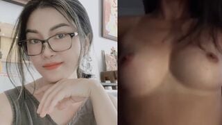 Clip Sex Nhã Vân 1993 bảo yêu thương chị mà đè chị ra chịch: đang hot trên tiktok